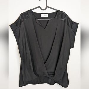 Kate Hewko V-Neck Short Sleeve Mesh- Detailed Top with Front Twist - Black M